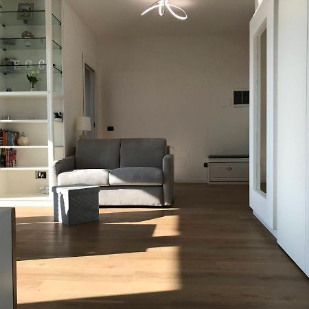 Appartamento Fiera Milanocity View With Terrace Next To Shopping Mall Esterno foto