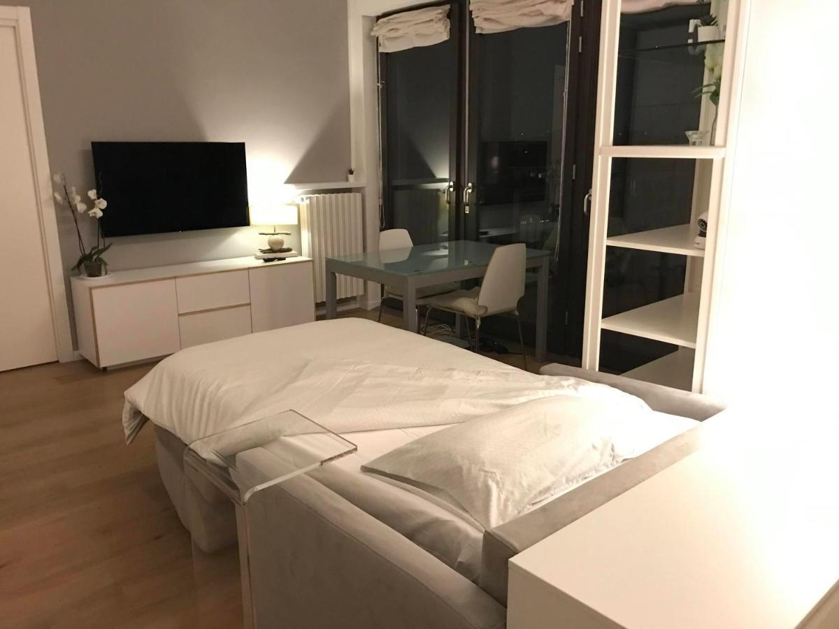 Appartamento Fiera Milanocity View With Terrace Next To Shopping Mall Esterno foto